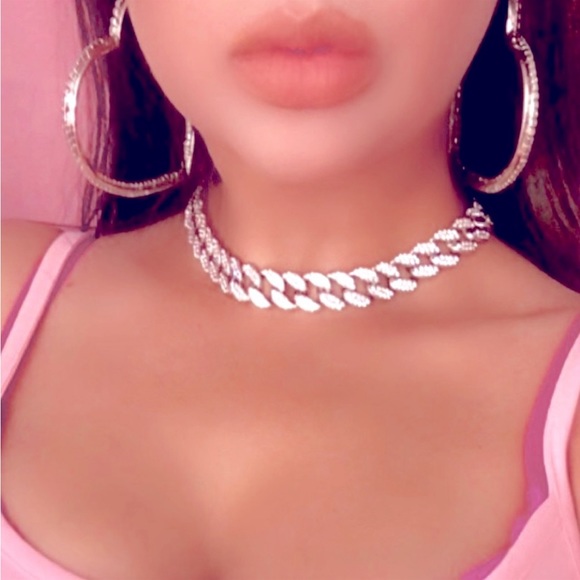 Miss Glam Beauty Co. Jewelry - Silver Cuban Link Necklace